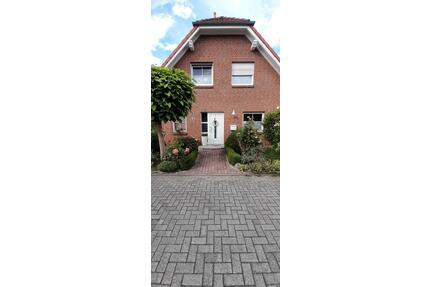 Doppelhaushälfte zu verkaufen - 310.000,00&nbsp;EUR Kaufpreis, ca.&nbsp; 130,00&nbsp;m&sup2; in Tecklenburg (PLZ: 49545)
