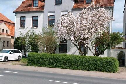 Mehrfamilienhaus ( 4 Wohnungen) - Stavenhagen