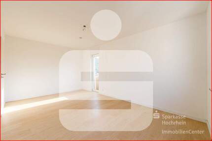 Modernisierte Eigentumswohnung mit Traum-Aussicht über die Dächer von Wehr, 3.OG ohne Lift