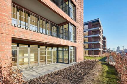 + Schöner Platz für zwei + Nahe der Weser + - Bremen Handelshäfen