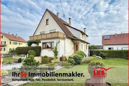 Einfamilienhaus mit ELW, Nahwärmeheizung und 2 Garagen in guter Lage - Meßkirch