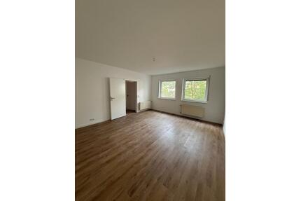 3-Zi.-Wohnung mit Balkon & Garage in Holzhausen ü. Aar - Hohenstein