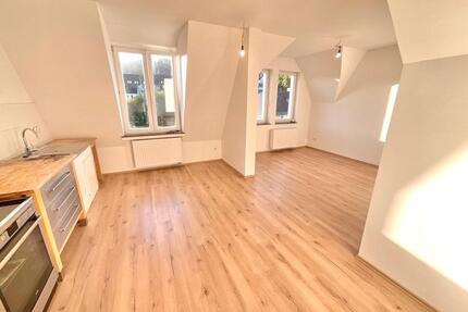 Wunderschöne 4 Zimmerwohnung mit Balkon, erster Monat mietfrei - Hagen Hagen-Nord