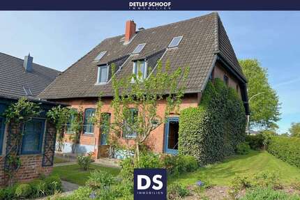 Haus zum Kaufen in Melsdorf 450.000,00 € 185 m²