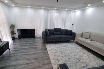 Haus zum Kaufen in Grevenbroich 365.000,00 € 200 m²
