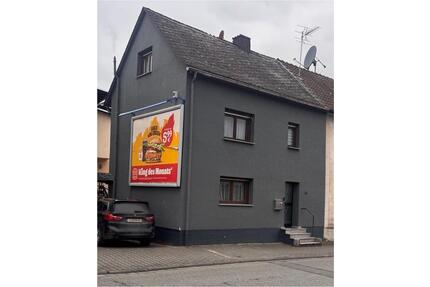 Charmantes Einfamilienhaus Kernsaniert, Heizungsanlage mit Solar - Bad Camberg