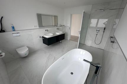 Hochwertige 3-Zimmer-Wohnung, mit EBK, nähe AKH - Celle Altenhagen