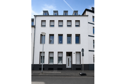 Haus zum Kaufen in Krefeld 645.000,00 € 361 m²