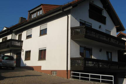 3-ZKB-DG-Mietwohnung mit EBK und Garage - Lambsborn