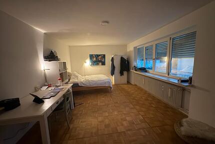 Sonniges WG-Zimmer mit Balkon | voll möbliert | sofort verfügbar - Stephanskirchen