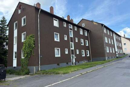 Mehrfamilienwohnhaus mit 9 Wohneinheiten und viel Potenzial in guter Lage zu verkaufen - Wiesau