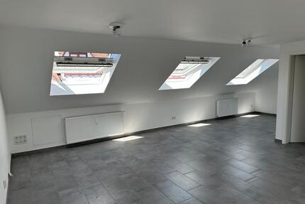 Dachgeschosswohnung - 600,00&nbsp;EUR Kaltmiete, ca.&nbsp; 50,00&nbsp;m&sup2; in Saarlouis (PLZ: 66740)