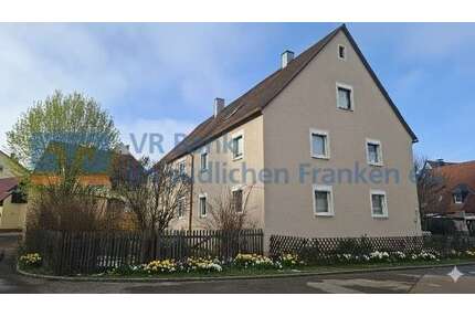 Haus zum Kaufen in Aurach 184.000,00 € 170 m²