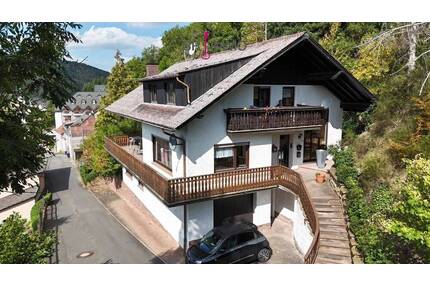 Attraktives Haus in Top-Lage von Waxweiler mit enormem Potenzial