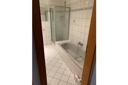 Bremen-Vegesack, 3-Zi.-Whg. mit Stellplatz, ohne Provision