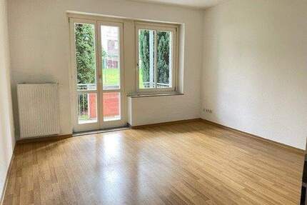 +++ ATTRAKTIVE WOHNUNG MIT SÜDBALKON AUF EINER RUHIGEN NEBENSTRASSE +++ - Chemnitz Lutherviertel