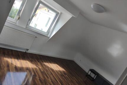 Helle 2 Zimmer Wohnung - 950,00&nbsp;EUR Kaltmiete, ca.&nbsp; 75,00&nbsp;m&sup2; in Heilbronn (PLZ: 74072)