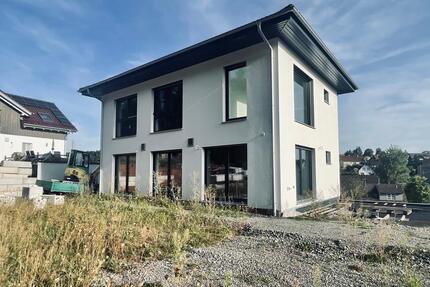 PROVISIONSFREI - EFH (BJ 2022), Haus am Waldrand Oberreichenbach