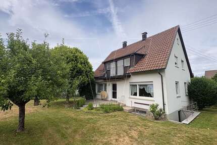 Haus zum Kaufen in Burgstetten 375.000,00 € 106.69 m²