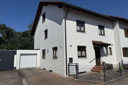 Haus zum Kaufen in Oberstimm 549.000,00 € 198 m²