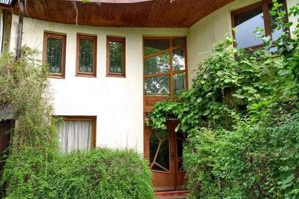 Exzellentes Haus im anthroposophischen Stil mit hochwertigen natürlichen Materialien gebaut - Wildau