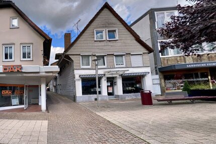 Holzminden, MFH + Hinterhaus - 40.000,00&nbsp;EUR Kaufpreis, ca.&nbsp; 400,00&nbsp;m&sup2;&nbsp;Wohnfl&auml;che in Holzminden (PLZ: 37603)