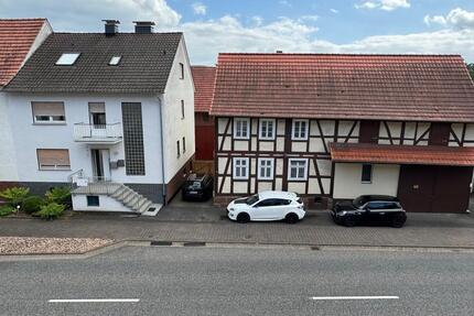 Mehrfamilienhaus mit Baugrundstück - Ronshausen