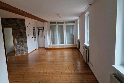 3,5-Zimmer-Wohnung mit Gartenblick, großem Bad & Ankleide - Itzehoe