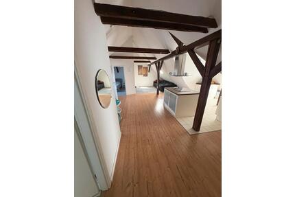 Charmante Altbauwohnung im 3. Obergeschos - Neumünster