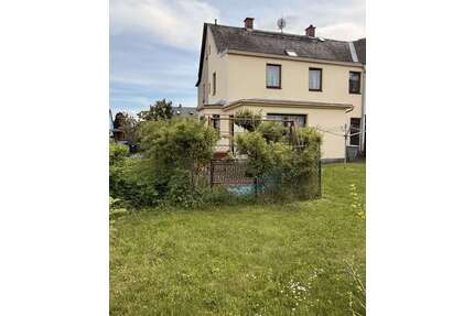 Haus zum Kaufen in Reichenbach 89.000,00 € 95 m²