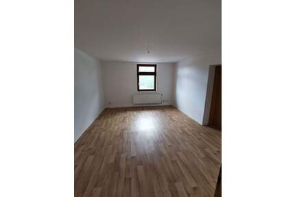 geräumige 3-Raumwohnung - 450,00&nbsp;EUR Kaltmiete, ca.&nbsp; 90,00&nbsp;m&sup2;&nbsp;Wohnfl&auml;che in Schönebeck (Elbe) (PLZ: 39218)