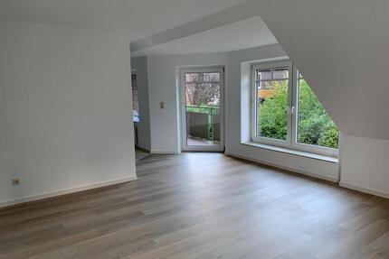 Schöne helle Dachgeschoss-Wohnung ab 01.07.2026 zu vermieten!!! - Bremervörde