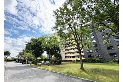 MODERNISIERT, BARRIEREFREI, FAHRSTUHL, BALKON - Neumünster