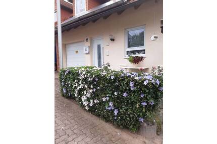 Viel Platz - Doppelhaushälfte mit Garten & Sommergarten - Leidersbach Roßbach