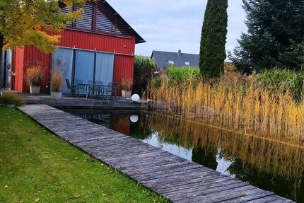 Einfamilienhaus mit Schwimmteich und carport - Durlangen