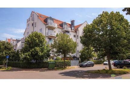 Ruhige, grüne Lage, 4 Zimmer, Badewanne, Gäste WC, 3 Balkone, TG - Leipzig Südost
