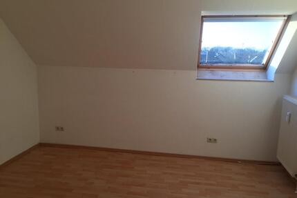 Helle 2-Zimmer Dachgeschoss Wohnung zu vermieten - Südheide