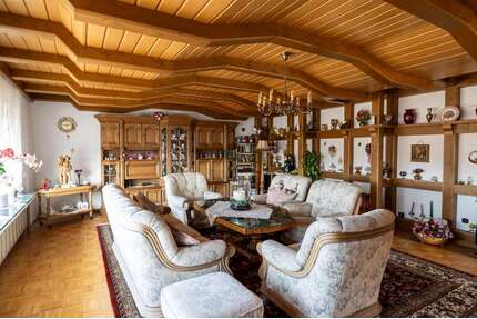 Wohnung zum Kaufen in Delmenhorst 163.000,00 € 178.85 m²