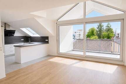 Wohnung zum Mieten in Frankfurt am Main 1.380,00 € 91.13 m²