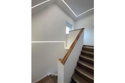 Modernes Doppel-Einfamilienhaus in Schönenberg-Kübelberg