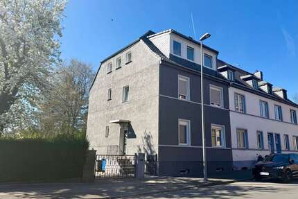 Haus zum Kaufen in Krefeld 444.000,00 € 216.62 m²