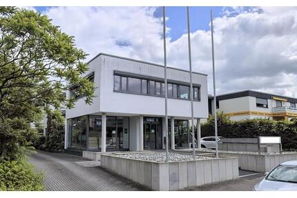Freistehende Büro-, Praxis oder Geschäftsgebäude mit 23 Stellplät - Wiesbaden Mainz-Amöneburg