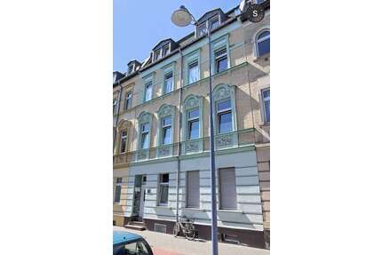 Haus zum Kaufen in Bernburg 200.000,00 € 275 m²