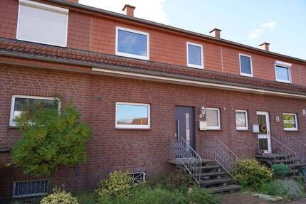 * Attraktive Immobilie mit Garage in Garbsen * - Reihenmittelhaus mit ca. 261 m² Grundstück