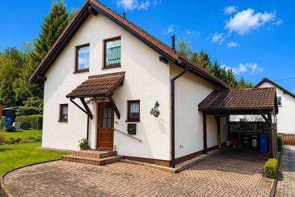 Haus zum Kaufen in Crinitzberg 250.000,00 € 104.98 m²