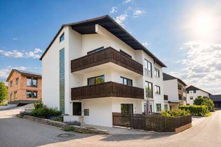 Haus zum Kaufen in Regensburg Oberisling 465.000,00 € 300 m² - Regensburg / Oberisling