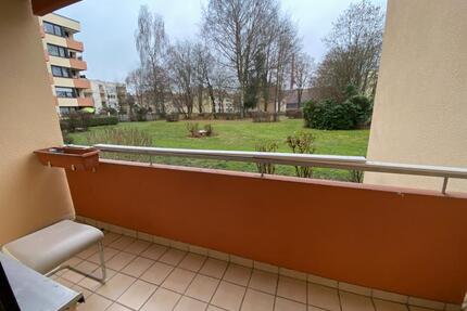 Straubing, schönes 1 Zi. Appartement mit Balkon