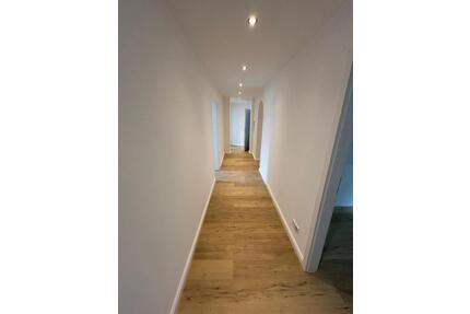 ***Top-kernsanierte 3-Zimmer-Wohnung mit Einbauküche nähe Zooviertel*** - Wuppertal Arrenberg