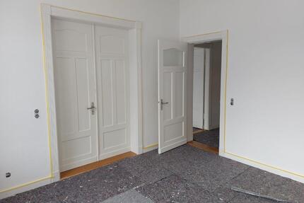 Freundliche und moderne 4-Zimmer-Altbauwohnung in zentraler Lage - Husum