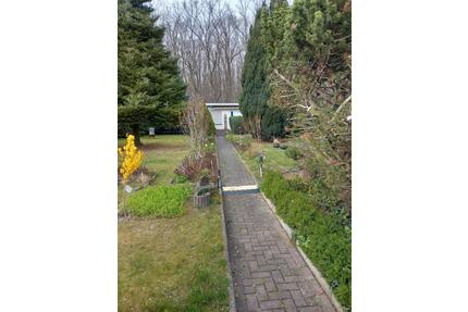 Garten-Erholungsgrundstück - 5.000,00&nbsp;EUR Kaltmiete, ca.&nbsp; 0,00&nbsp;m&sup2; in Delitzsch (PLZ: 04509)